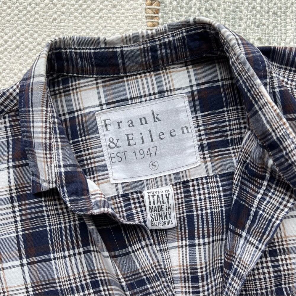Frank & Eileen Barry Blue White Grey Plaid Long Sleeves Button Down Shirt Small - Picture 8 of 9
